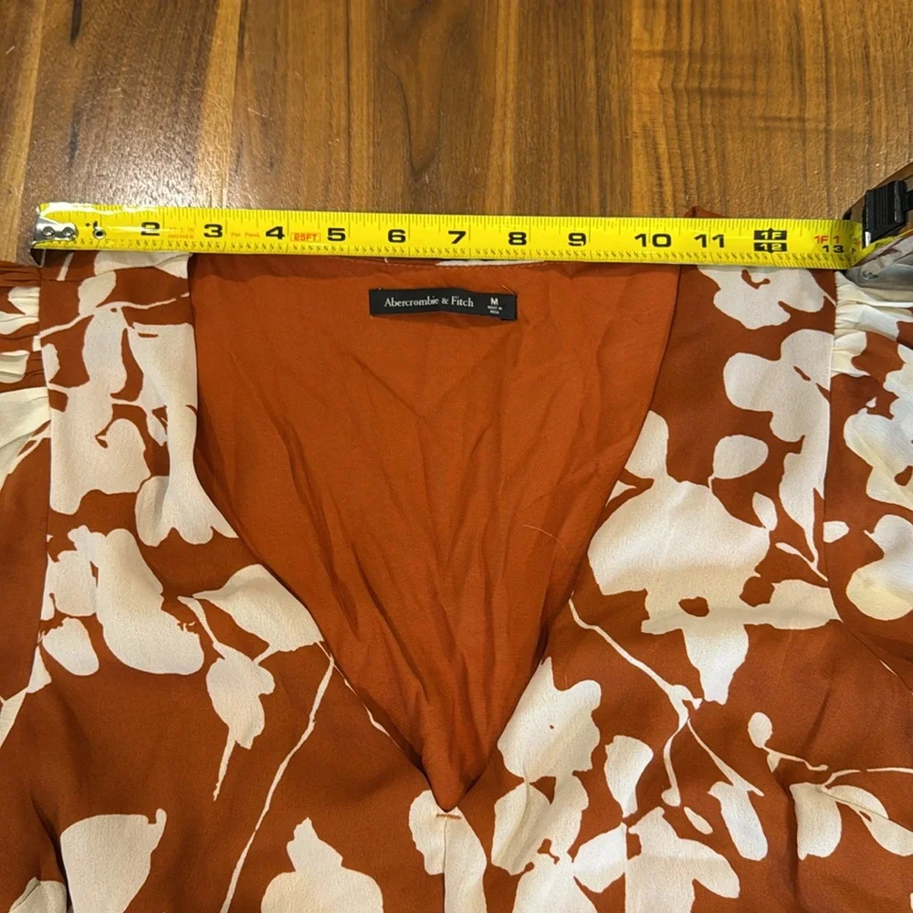 Floral, tiered Abercrombie and Fitch Dress - Picture 8 of 9